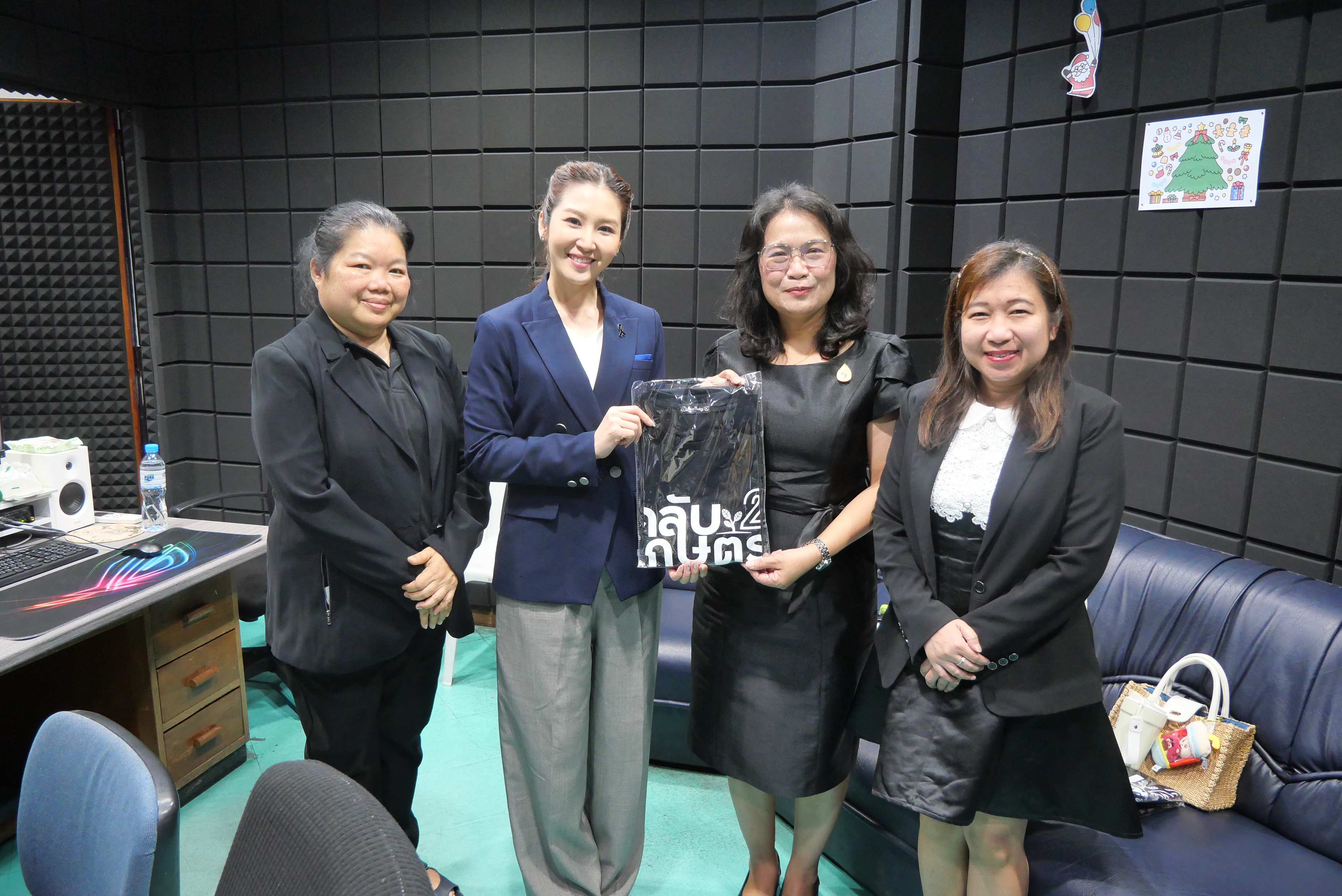 title - ส.ป.ก. ร่วมรายการ คลับเกษตร (อยากรู้ ต้องได้รู้) ซีซั่น 2 ทางสถานีวิทยุกระจายเสียงเพื่อการเกษตร AM 1386 kHz 